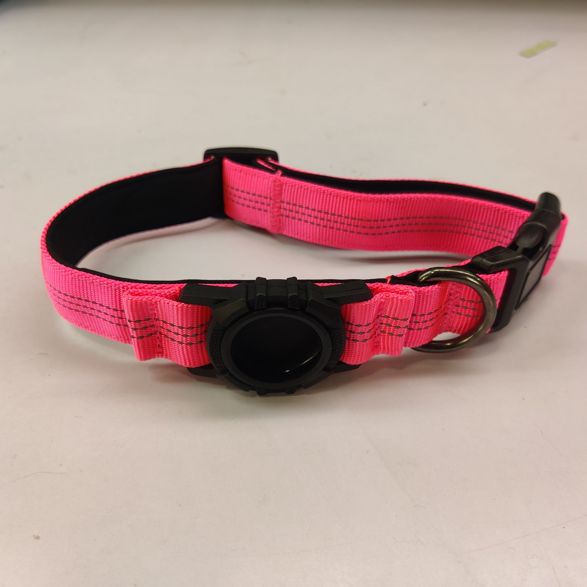 Calm Clean Companion Everyday AirTag Collar
